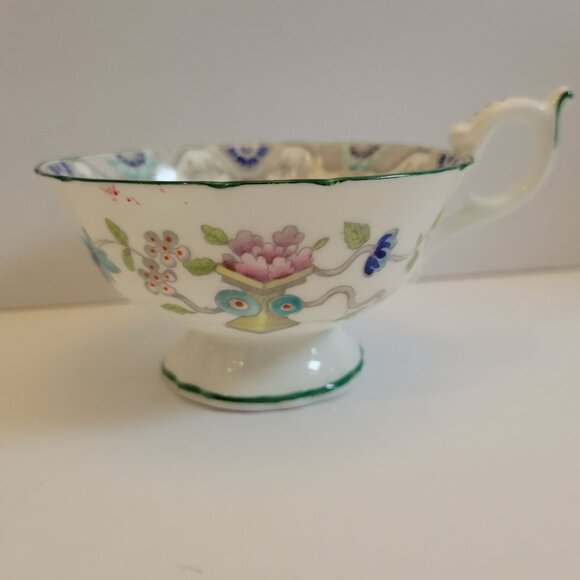 Vintage Royal Albert Bone China Cup & Saucer Set - Picture 9 of 12